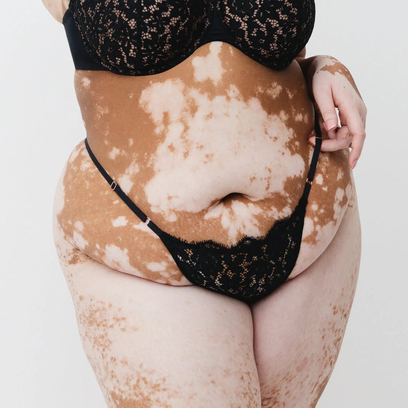 Monique Morin Model 5'8" wearing size 2X