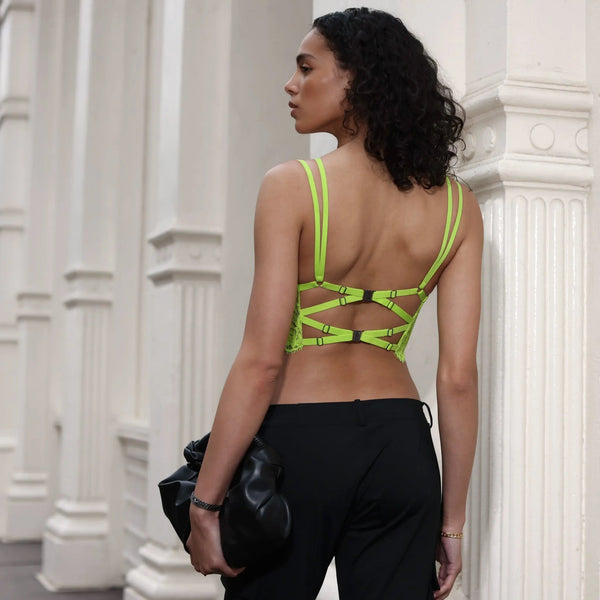 Model is 5'9" and wearing 32D/34C