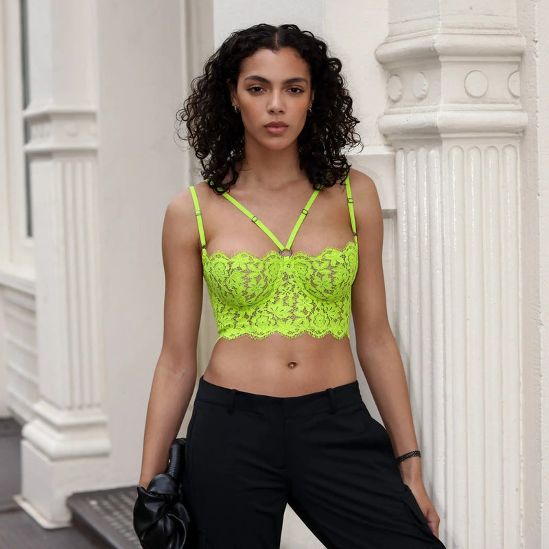 Model is 5'9" and wearing 32D/34C