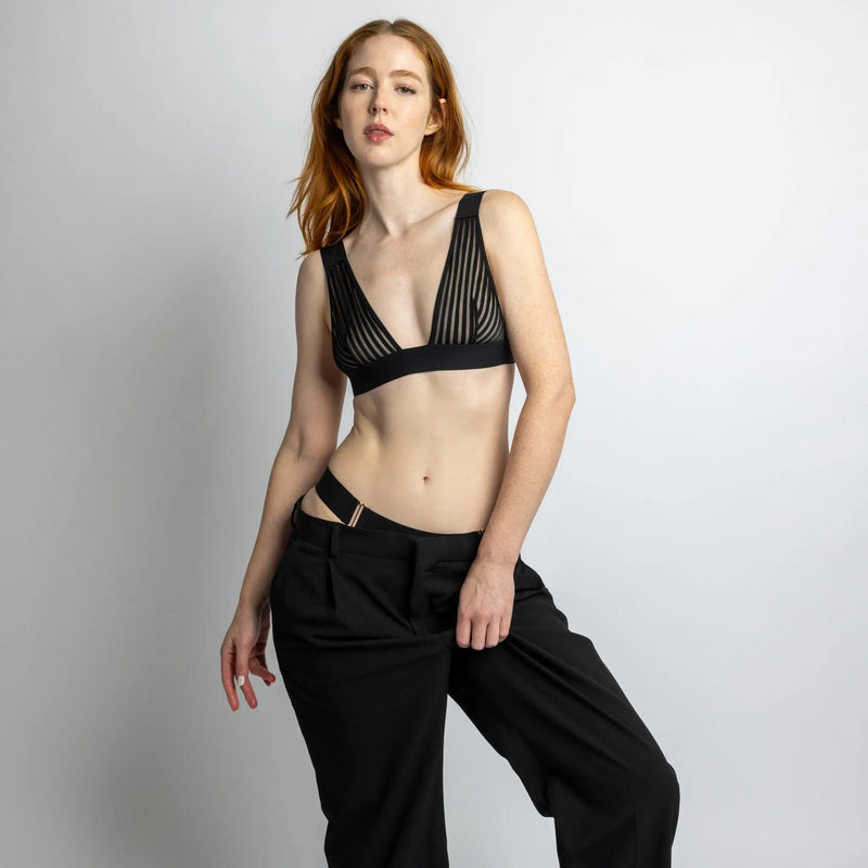 Model 5'7" wearing size S