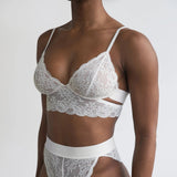 Product thumbnail Monique Morin Model 5’8’’ 34B wearing size S