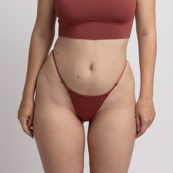 Model 5'4" wearing size XS/S
